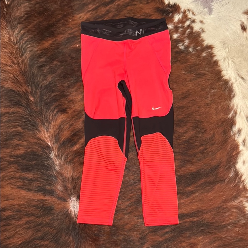 Nike Pro crop leggings size medium hot pink/coral $ black Leggings